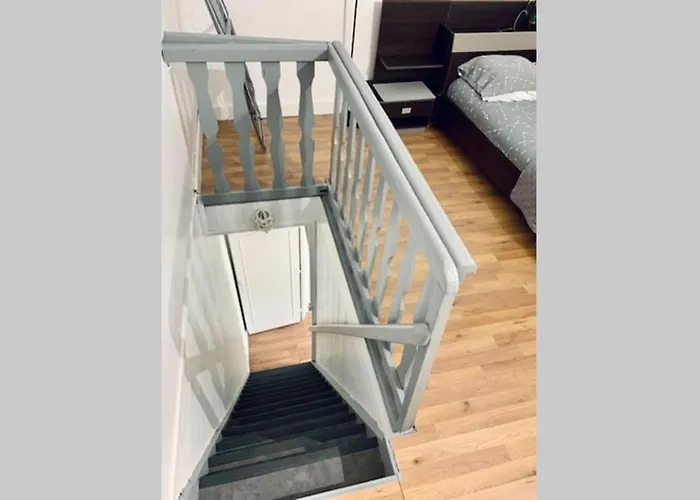 Maison 2 - - 4 Pers - 300m Metro Hébergement de vacances